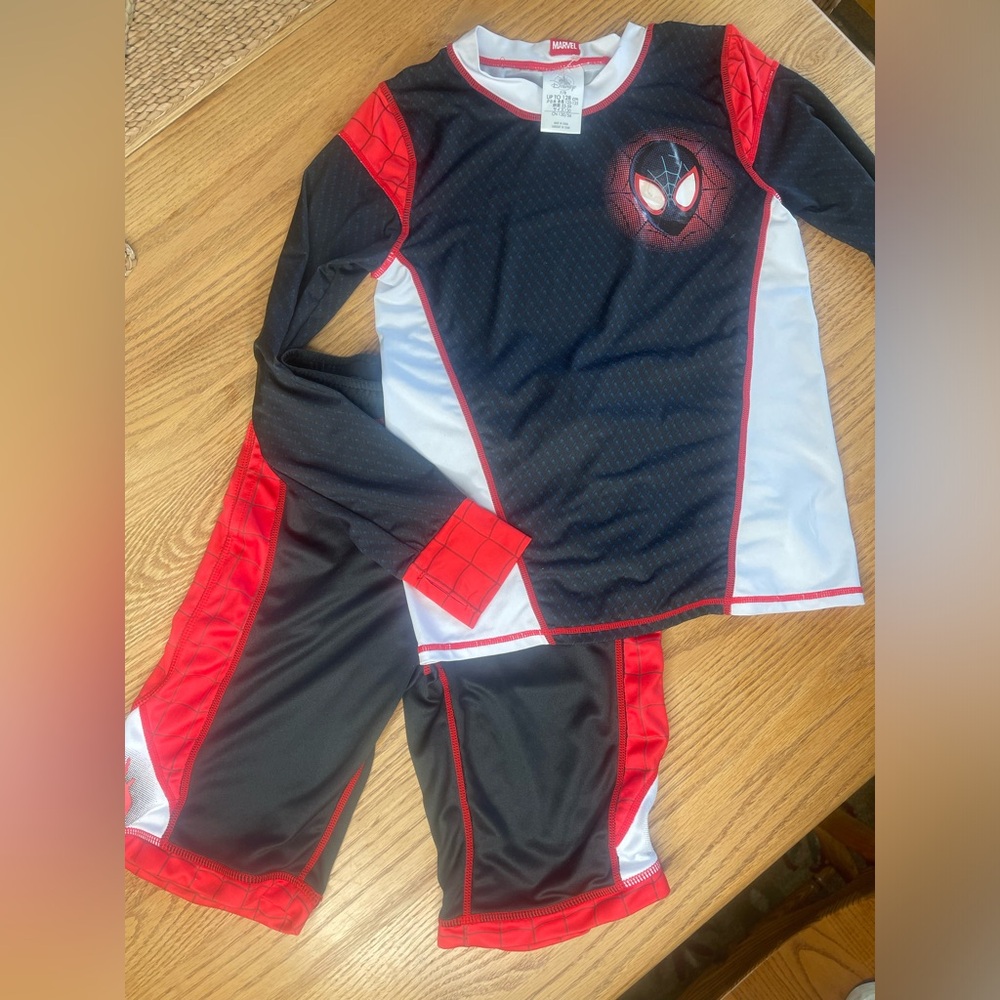 Disney’s Marvel Spiderman Long Sleeve Top w/Shorts